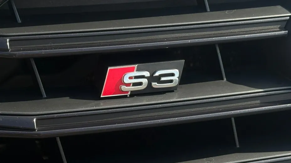 AUDI S3 Limousine -
