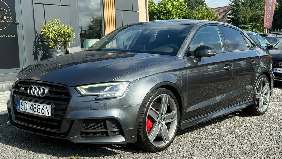 AUDI S3 Limousine -