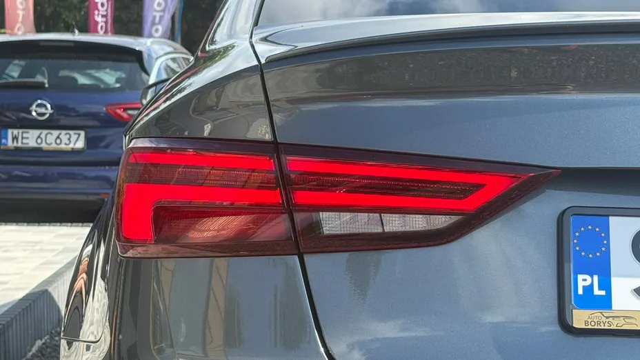 AUDI S3 Limousine -