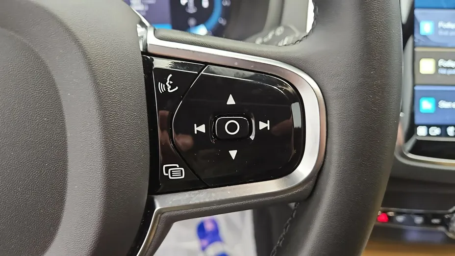 VOLVO XC90 -