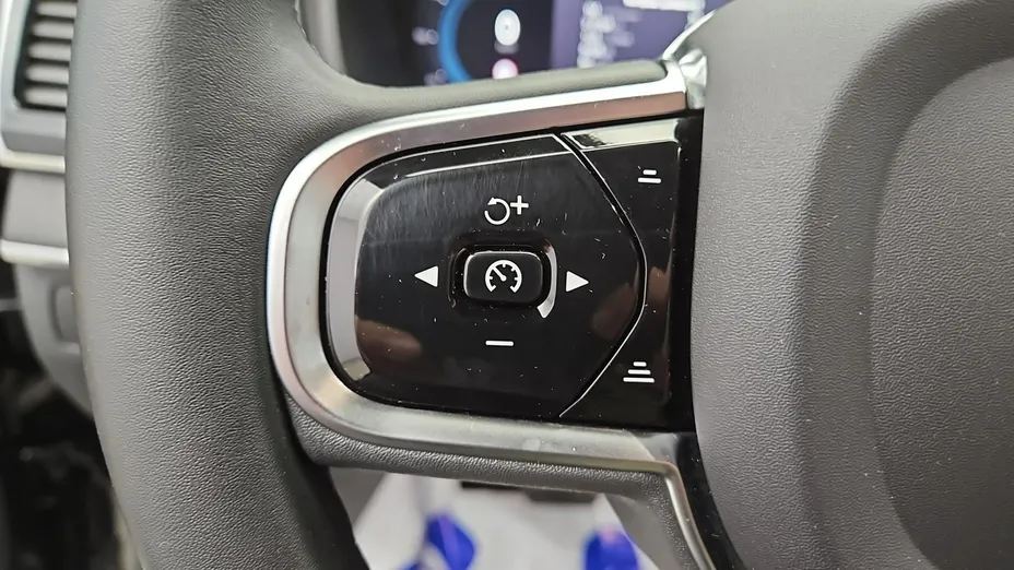 VOLVO XC90 -