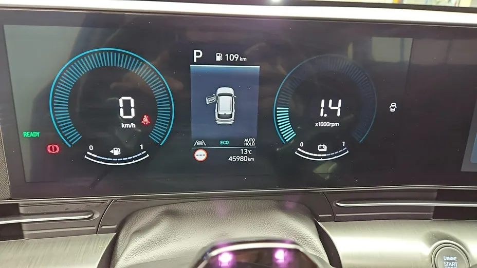 HYUNDAI Kona -