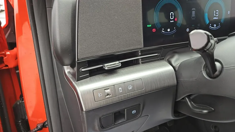 HYUNDAI Kona -
