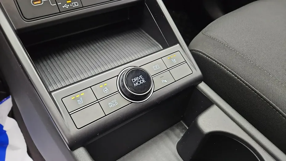 HYUNDAI Kona -