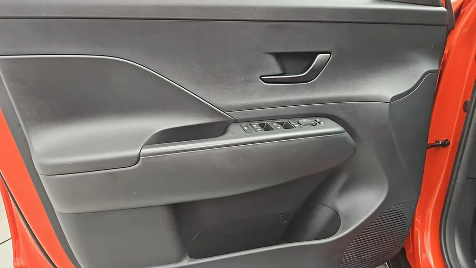 HYUNDAI Kona -