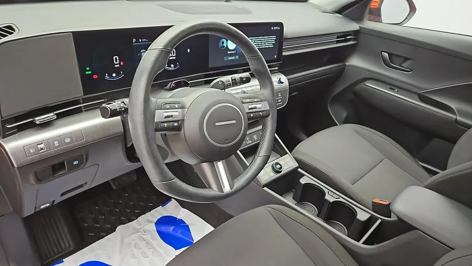 HYUNDAI Kona -
