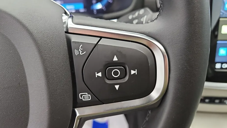 VOLVO V60 -