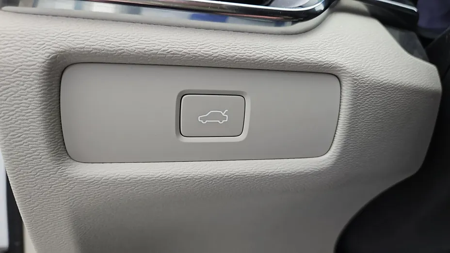 VOLVO V60 -