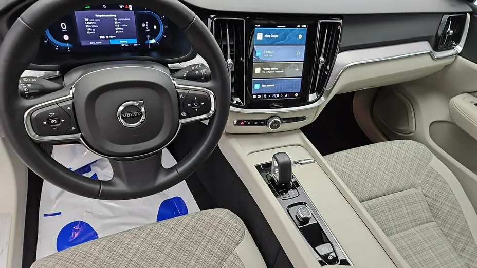 VOLVO V60 -