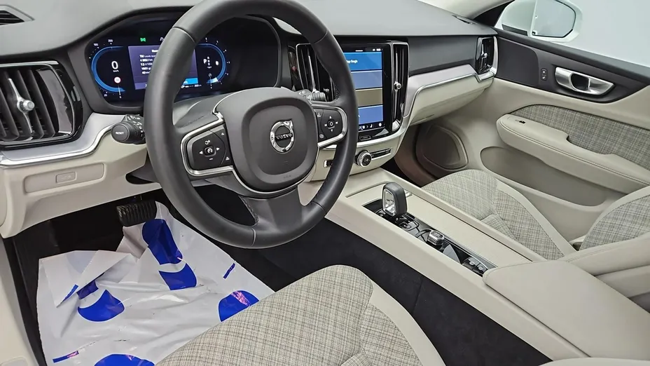 VOLVO V60 -