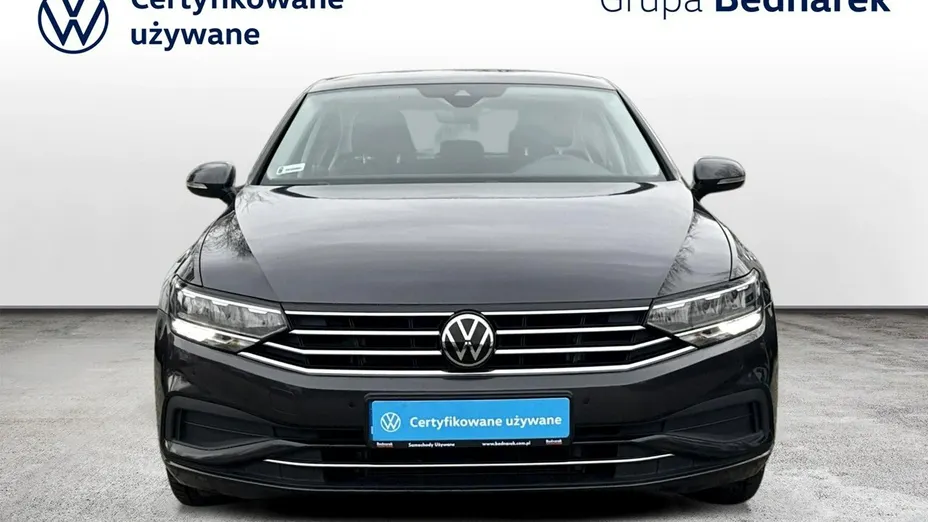 VOLKSWAGEN Passat -
