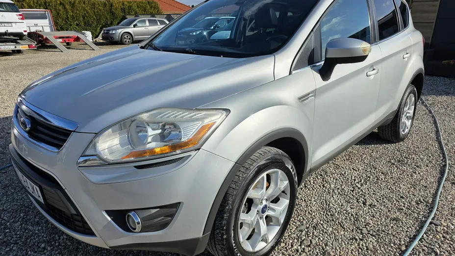 FORD Kuga -