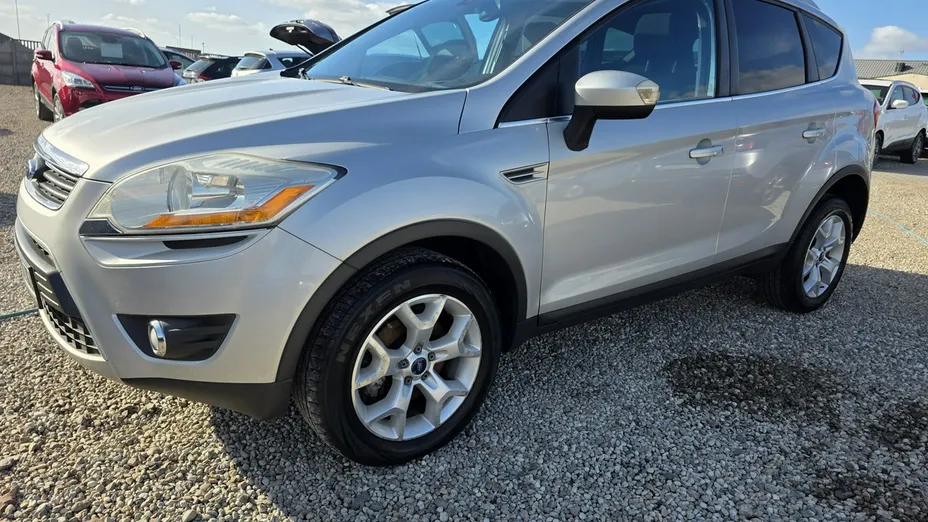 FORD Kuga -