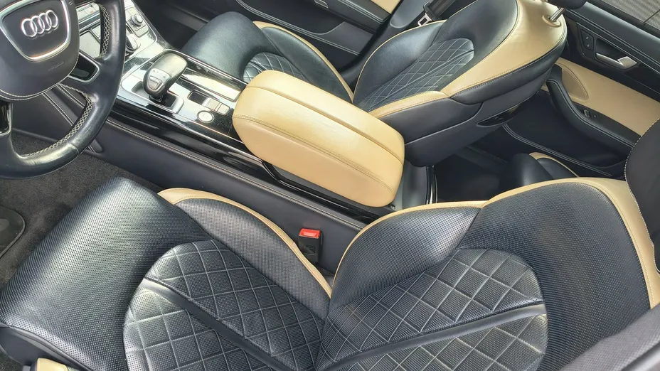 AUDI A8 -