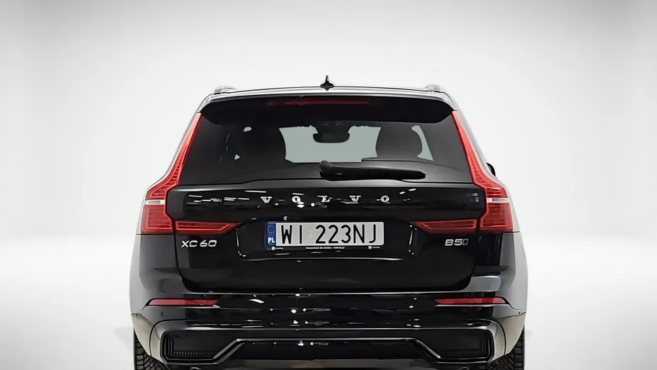 VOLVO XC60 -