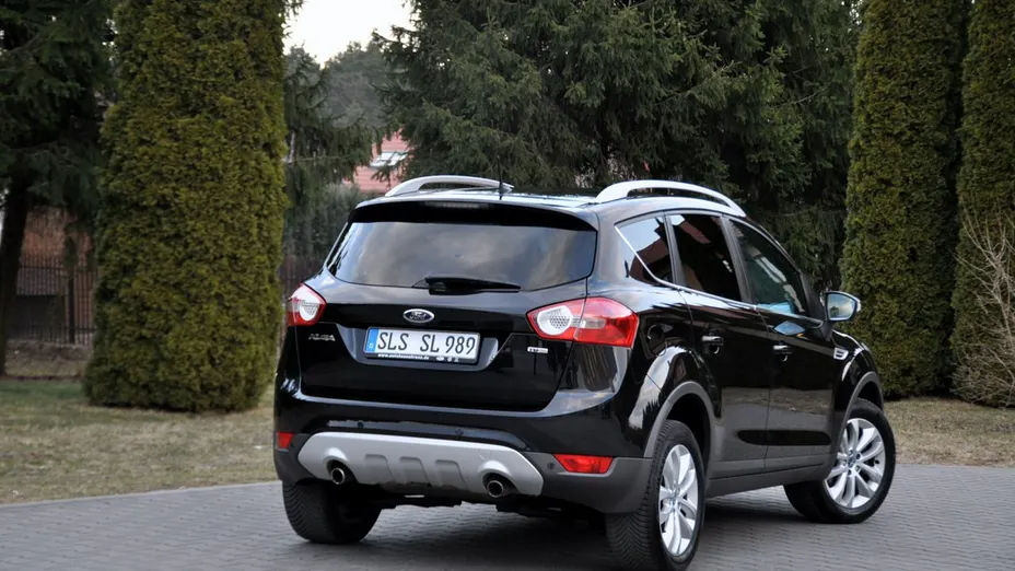 FORD Kuga -