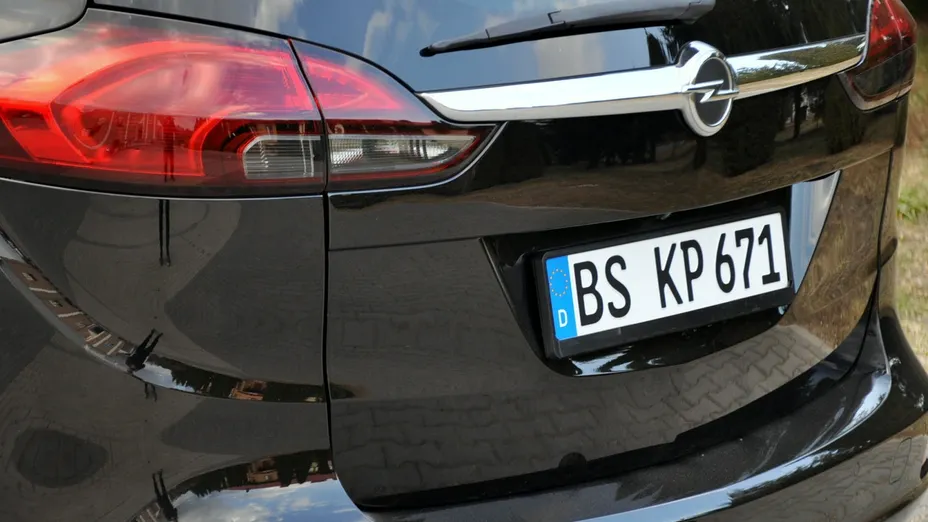 OPEL Zafira -