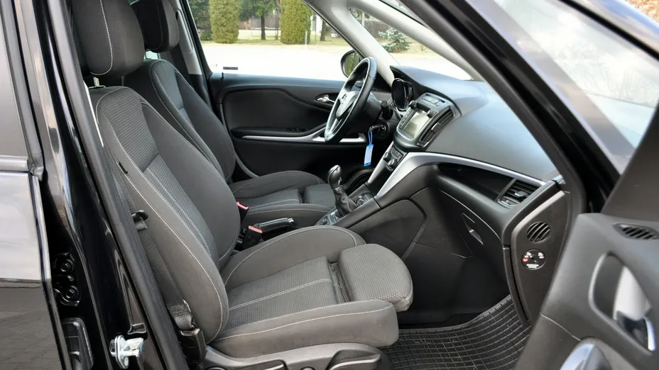OPEL Zafira -