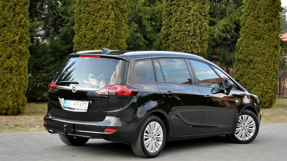 OPEL Zafira -