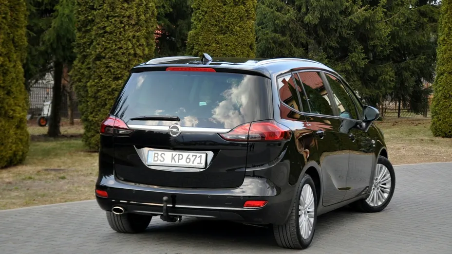 OPEL Zafira -