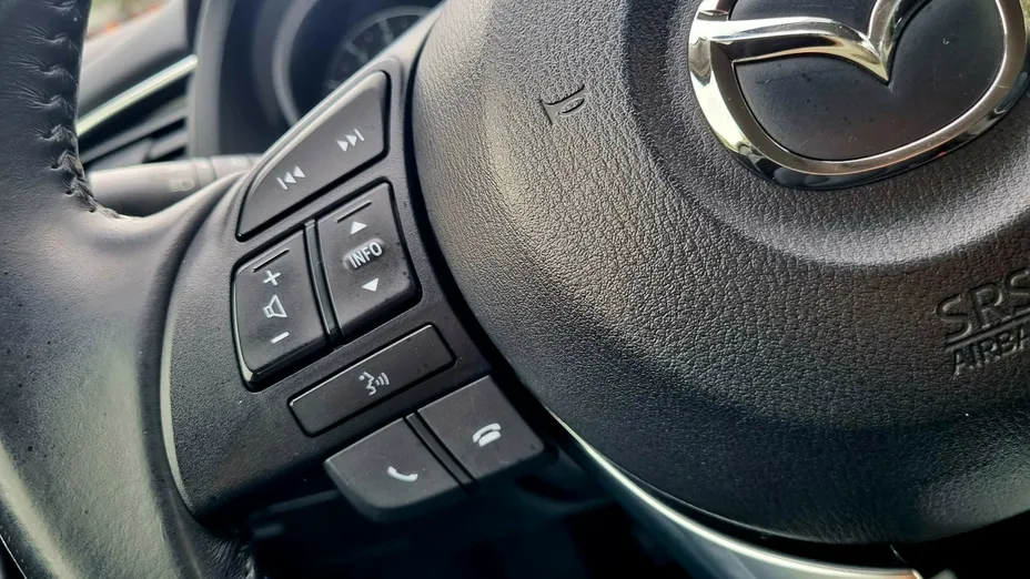 MAZDA 6 -