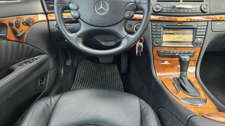 MERCEDES-BENZ E Klasa -