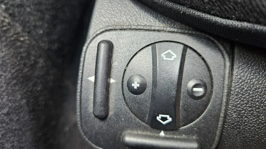 MERCEDES-BENZ E Klasa -