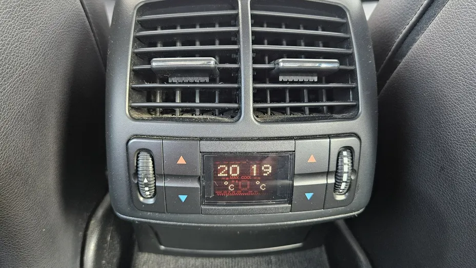 MERCEDES-BENZ E Klasa -