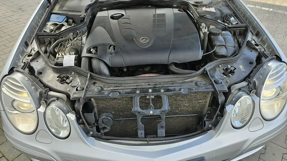 MERCEDES-BENZ E Klasa -