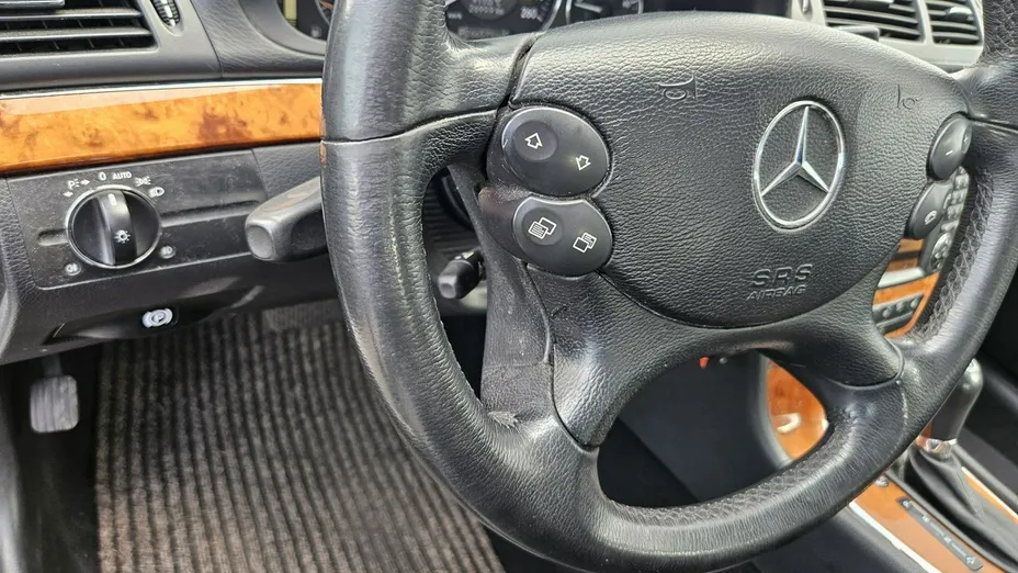 MERCEDES-BENZ E Klasa -