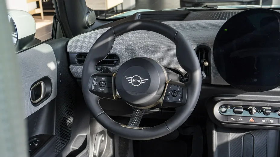 MINI Cooper -