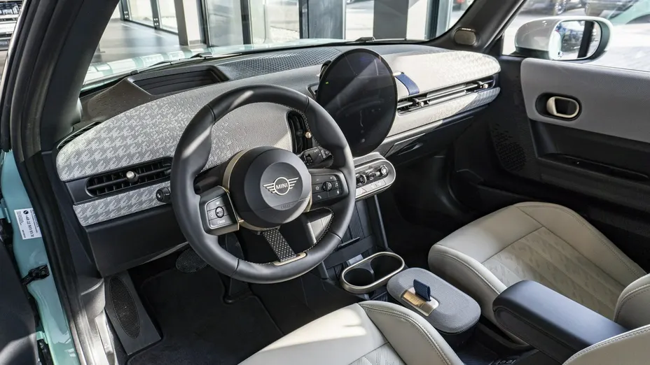 MINI Cooper -