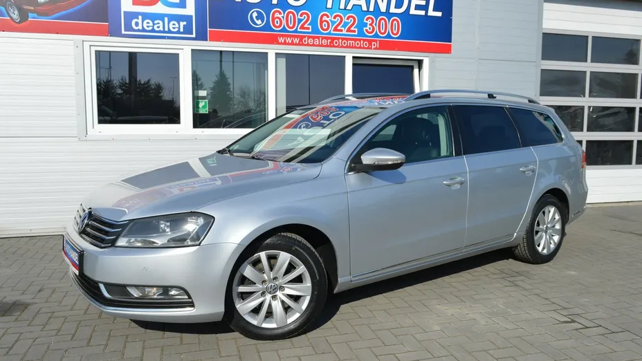 VOLKSWAGEN Passat -