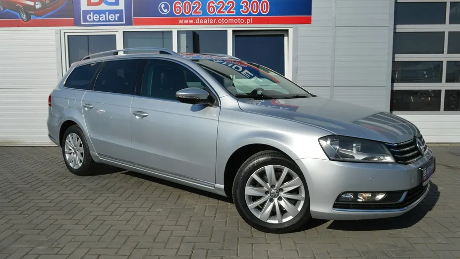 VOLKSWAGEN Passat -