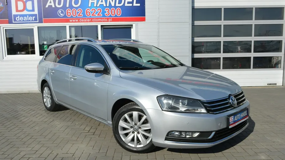 VOLKSWAGEN Passat -
