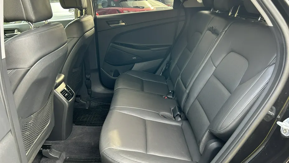 HYUNDAI Tucson -
