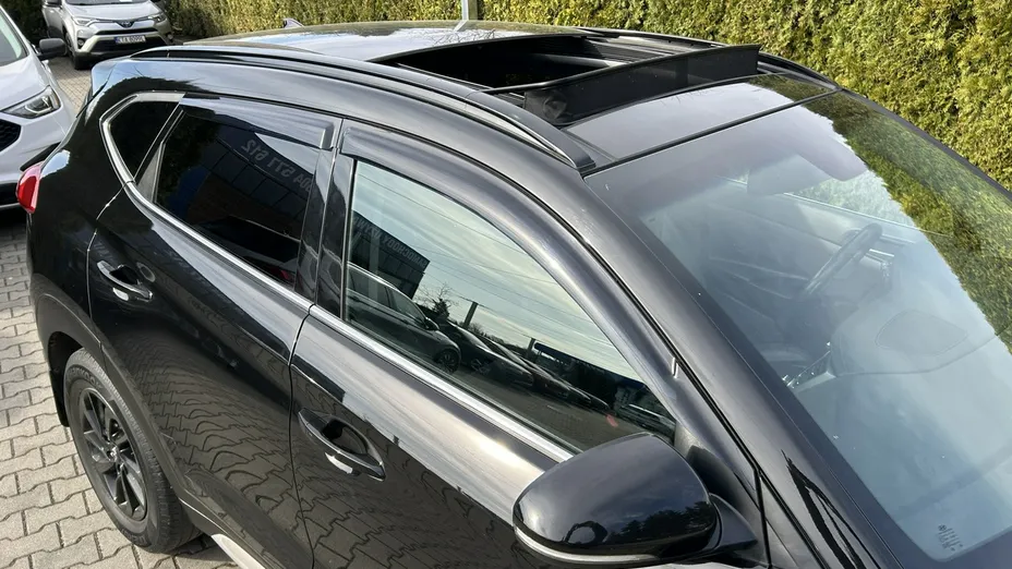 HYUNDAI Tucson -