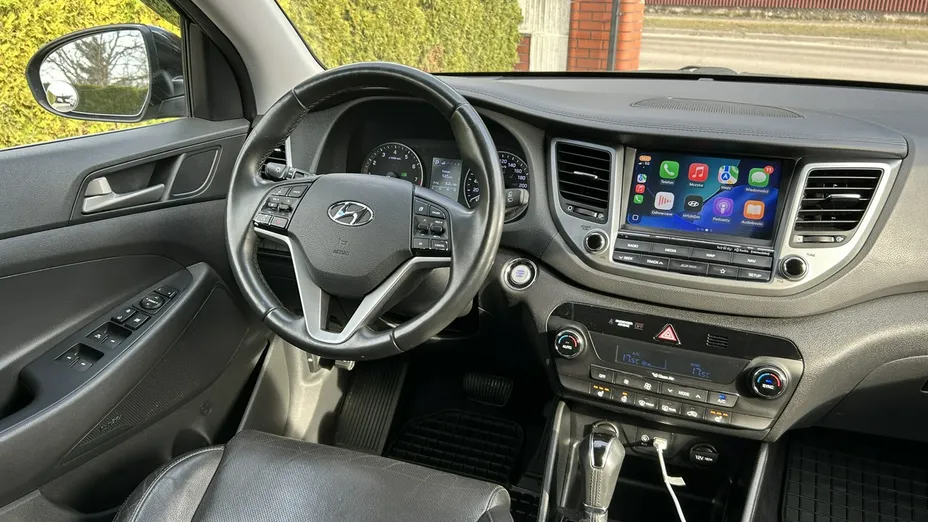 HYUNDAI Tucson -