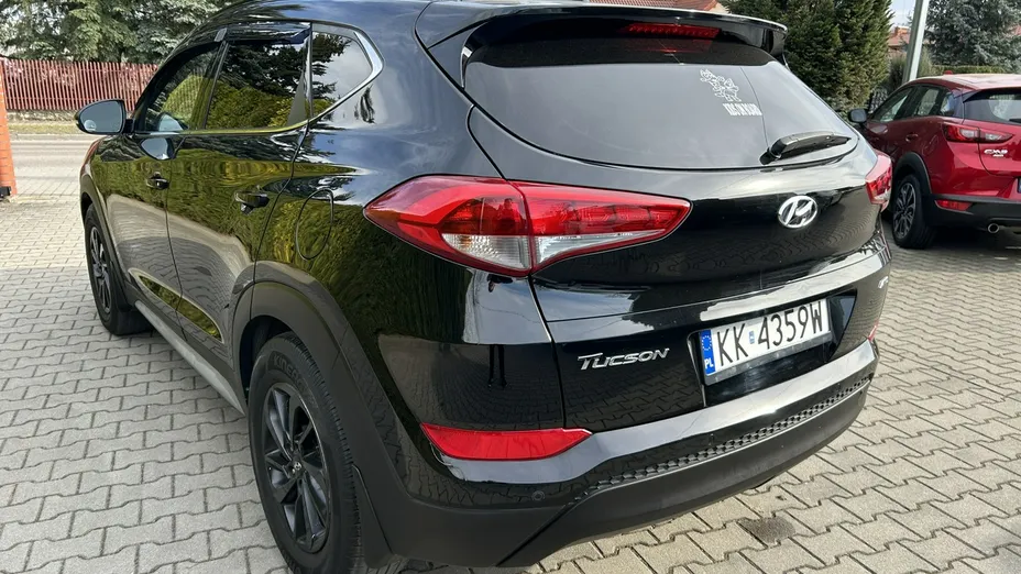 HYUNDAI Tucson -