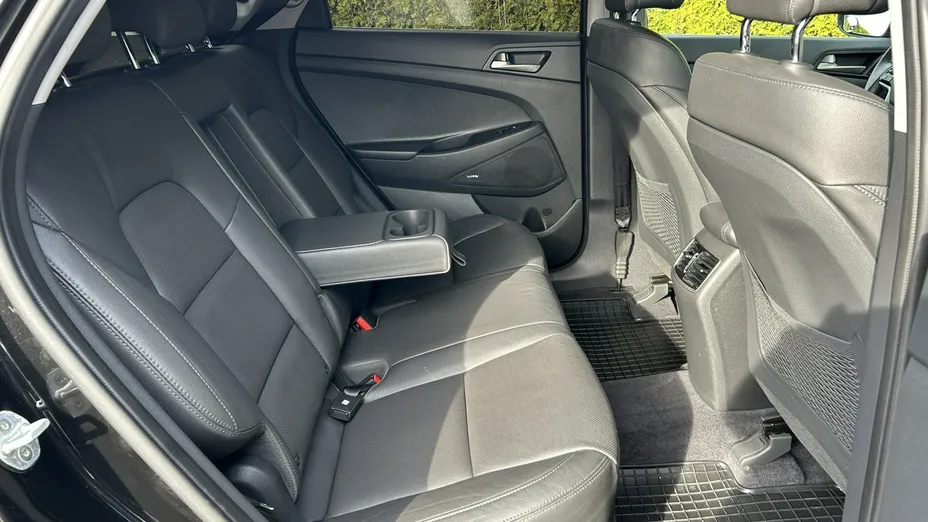 HYUNDAI Tucson -