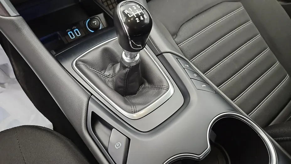 FORD Mondeo -
