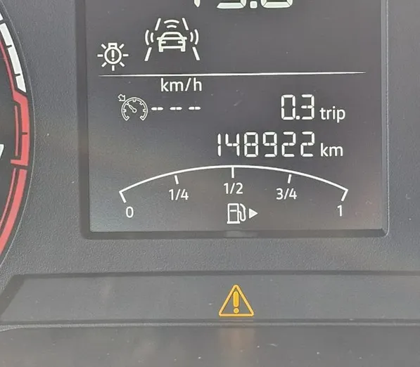 VOLKSWAGEN Polo -
