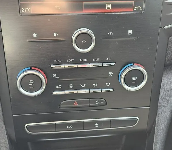 RENAULT Megane -