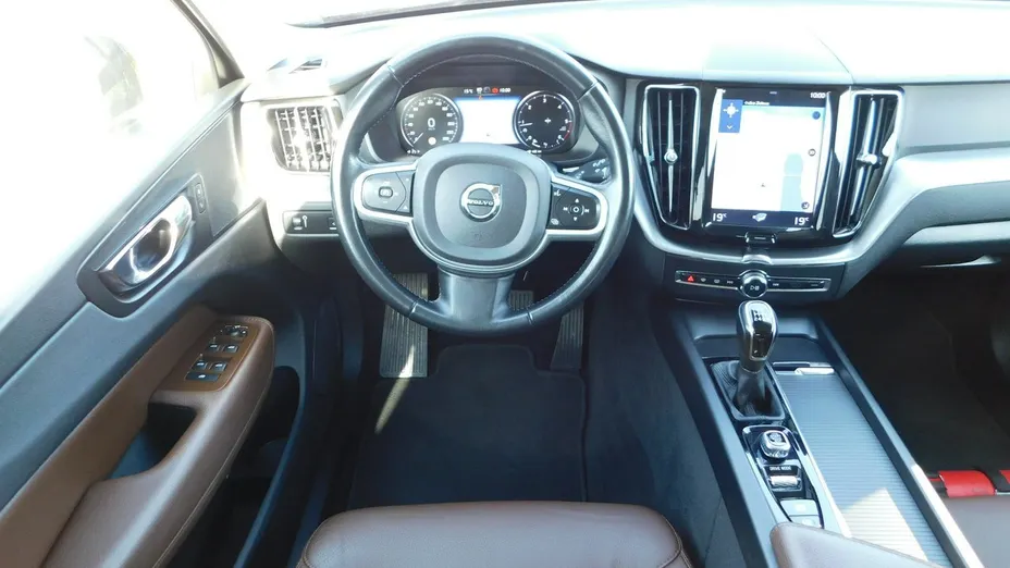 VOLVO XC60 -
