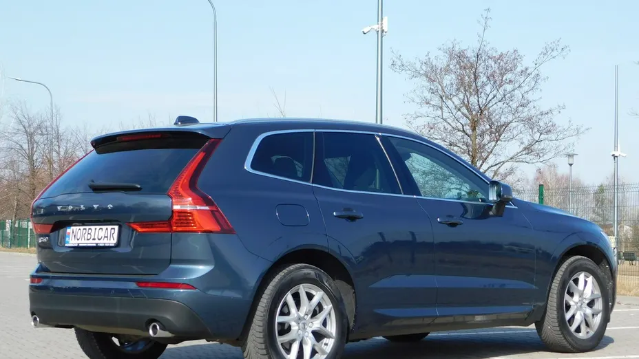 VOLVO XC60 -
