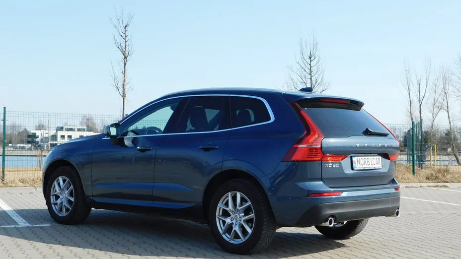 VOLVO XC60 -