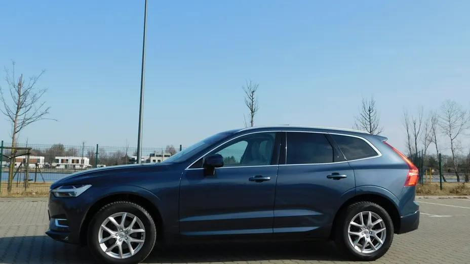 VOLVO XC60 -