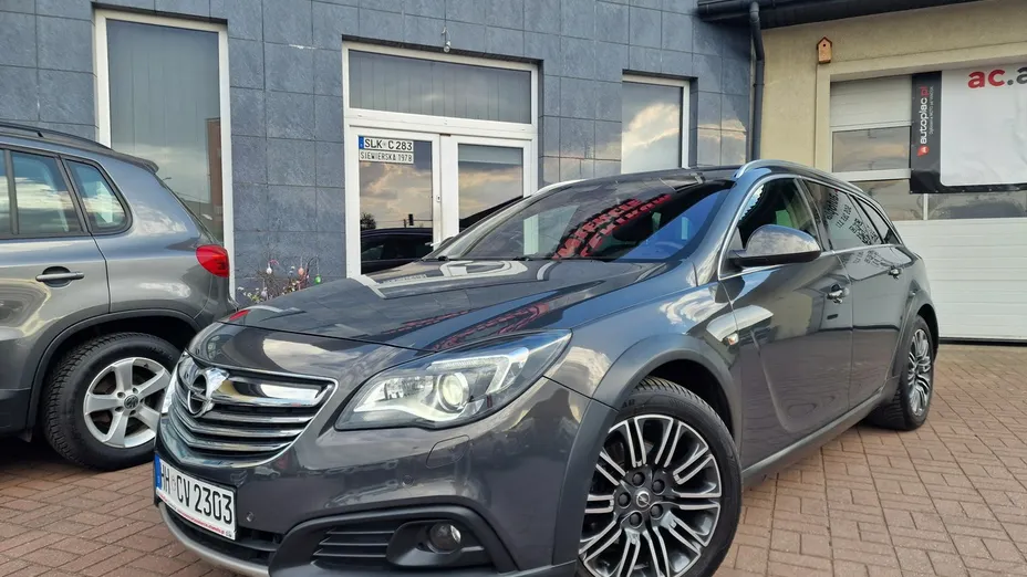 OPEL Insignia -