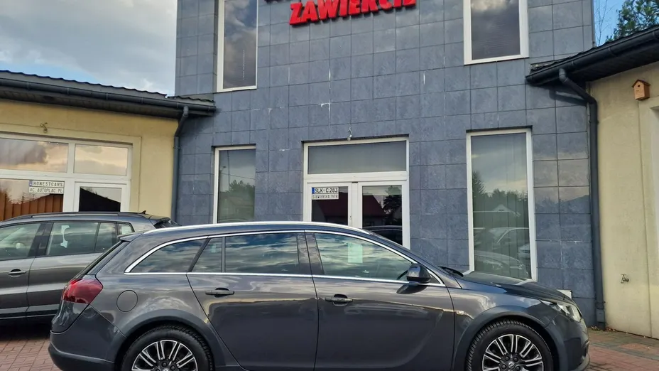 OPEL Insignia -