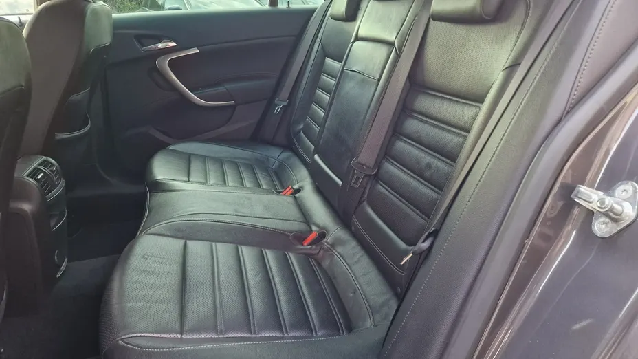 OPEL Insignia -